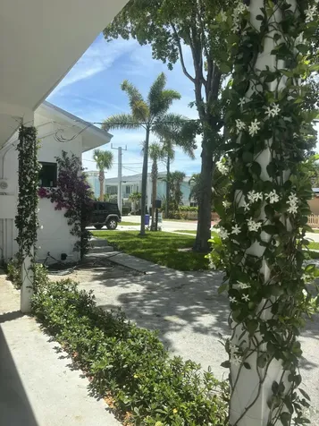 517 NW 1st Street Delray Beach FL 33444