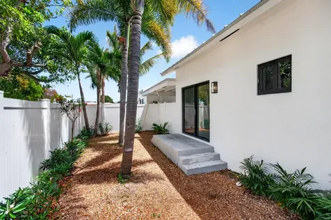 517 NW 1st Street Delray Beach FL 33444