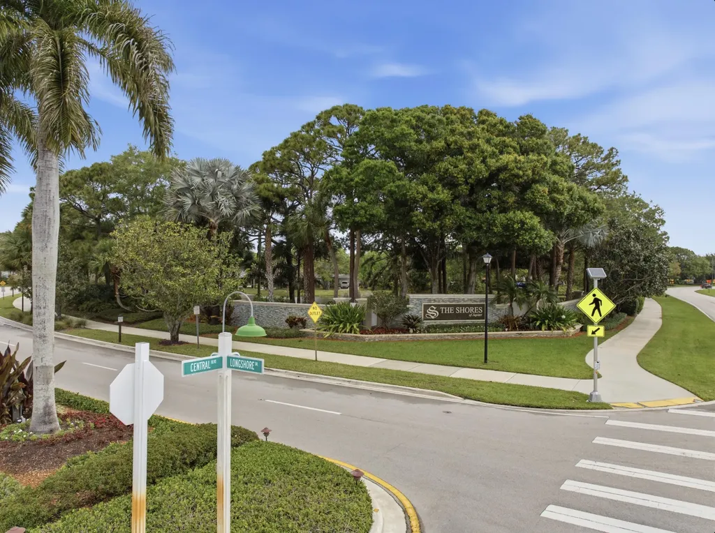 18546 Lake Bend Drive Jupiter FL 33458