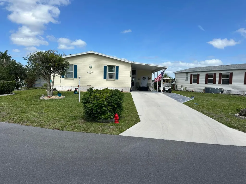 500 Thames Bluff Ridge Fort Pierce FL 34982