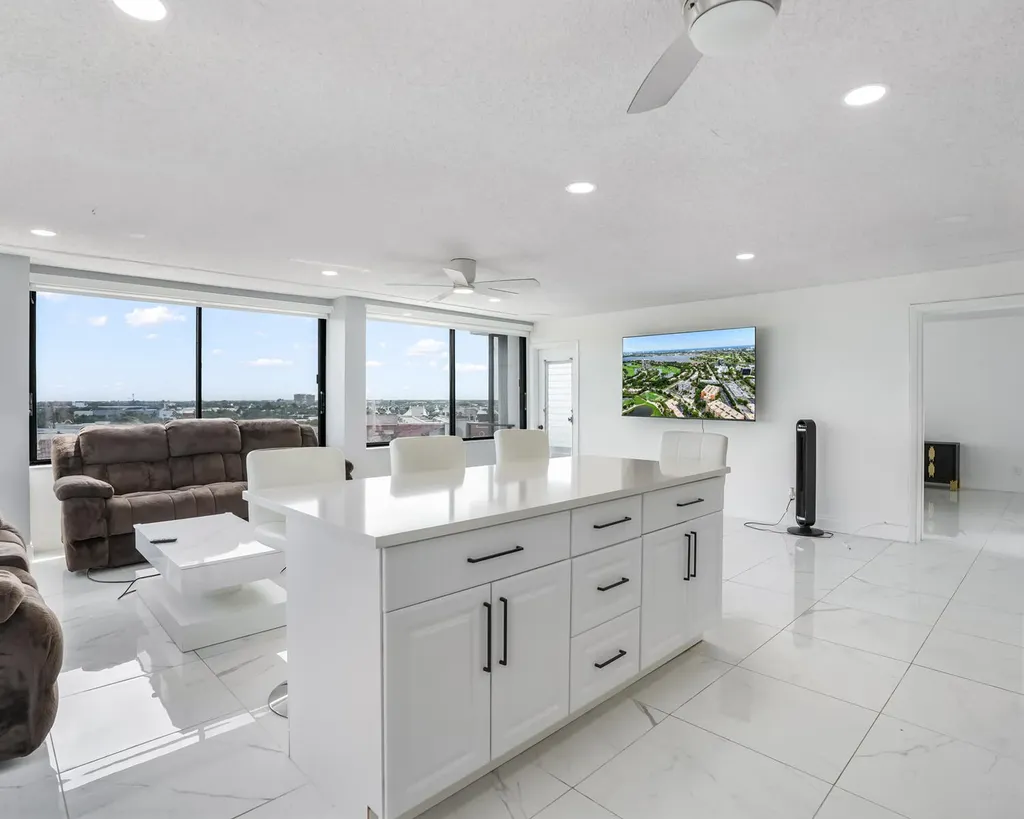 1500 Presidential Way West Palm Beach FL 33401