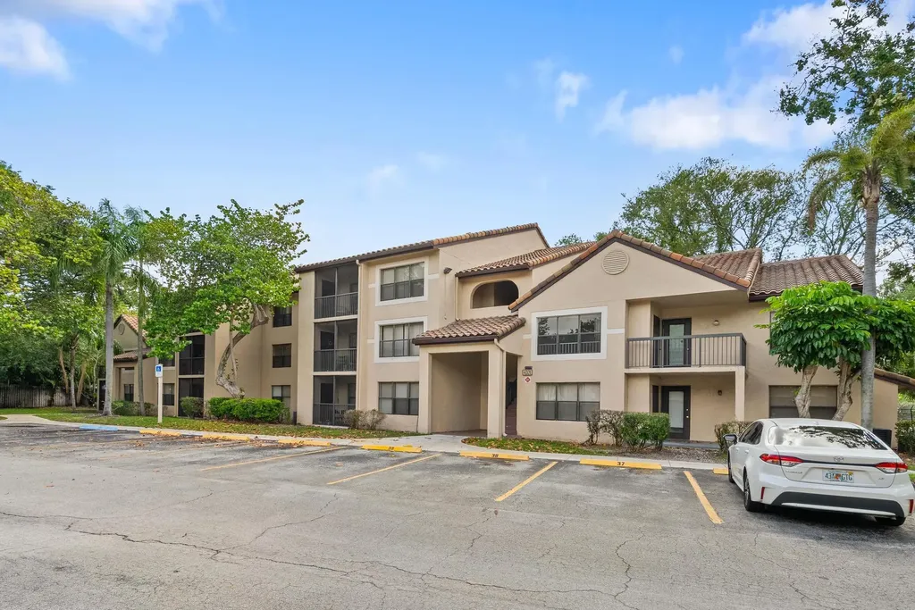 4201 W Mcnab Road Pompano Beach FL 33069