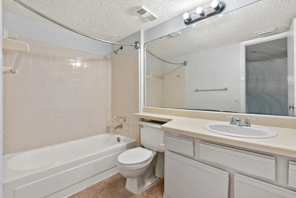 4201 W Mcnab Road Pompano Beach FL 33069
