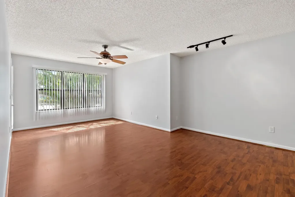 4201 W Mcnab Road Pompano Beach FL 33069