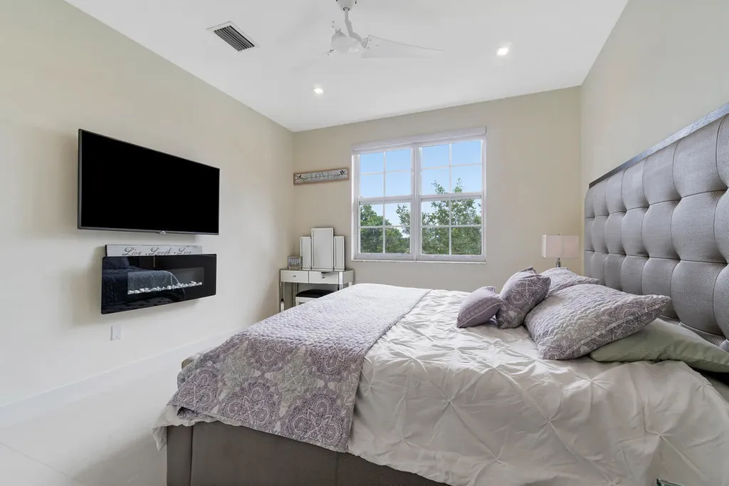 11730 St Andrews Place Wellington FL 33414