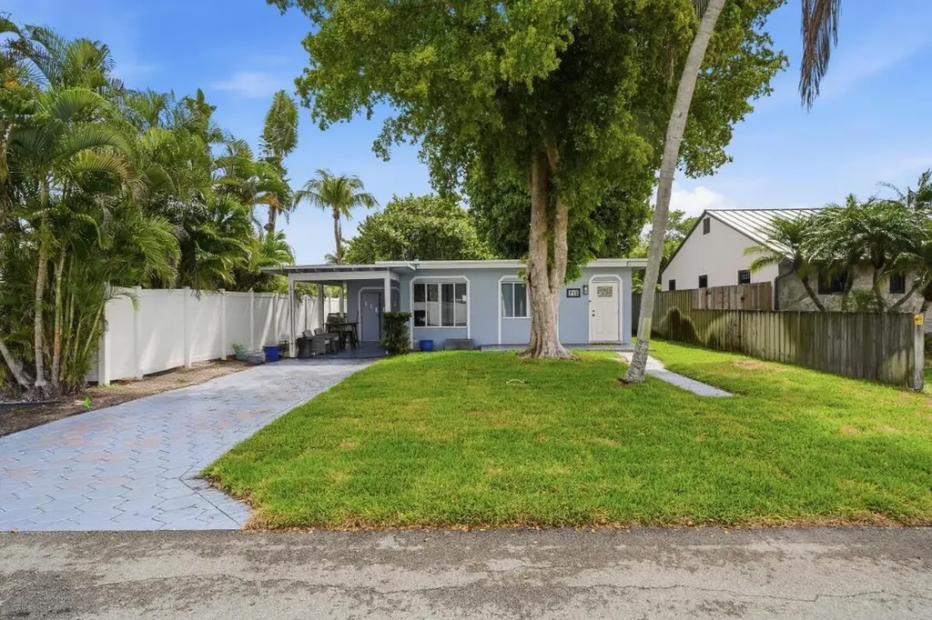 712 NE 10th Avenue Pompano Beach FL 33060