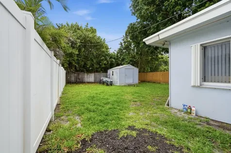 712 NE 10th Avenue Pompano Beach FL 33060