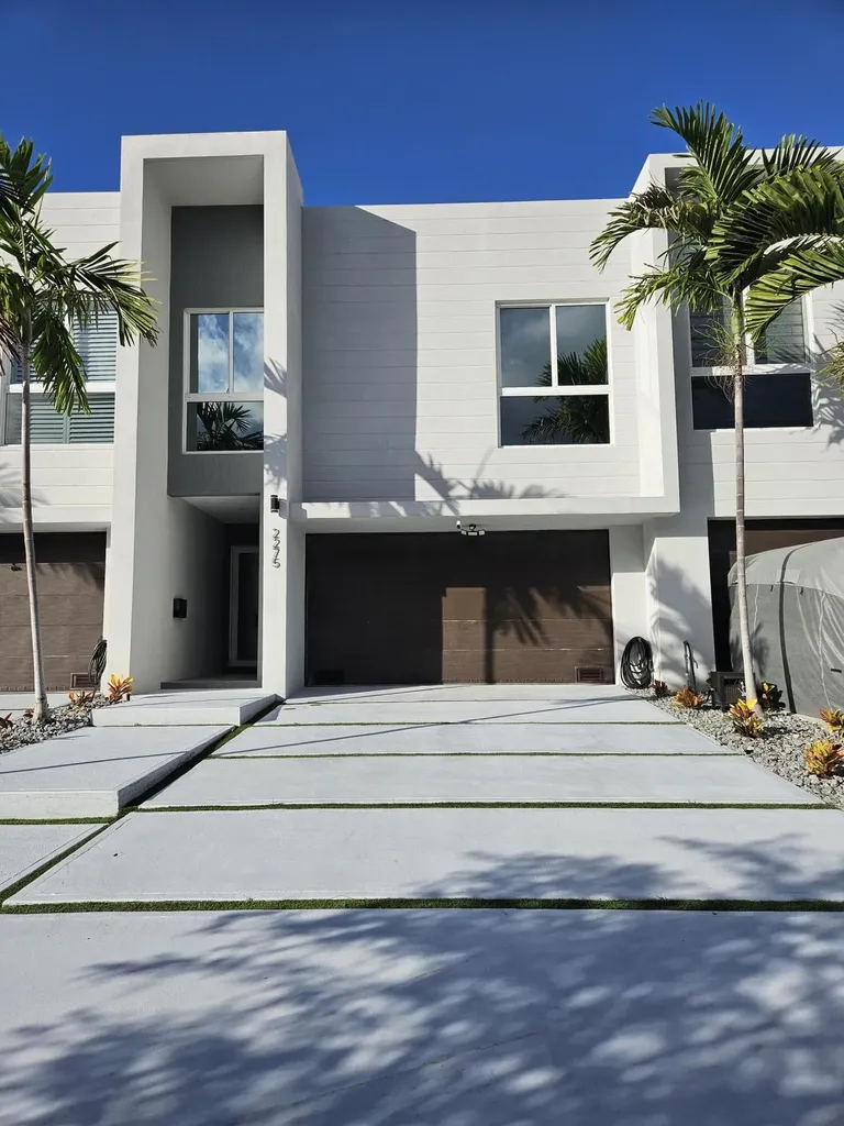2275 SE 7th Street Pompano Beach FL 33062