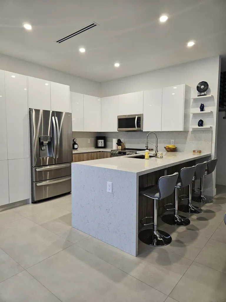 2275 SE 7th Street Pompano Beach FL 33062