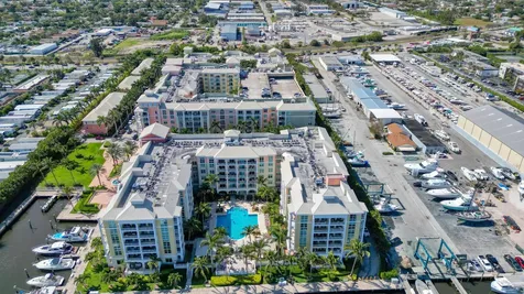 802 W Windward Way Lantana FL 33462
