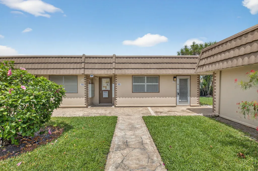 155 Seville G Delray Beach FL 33446