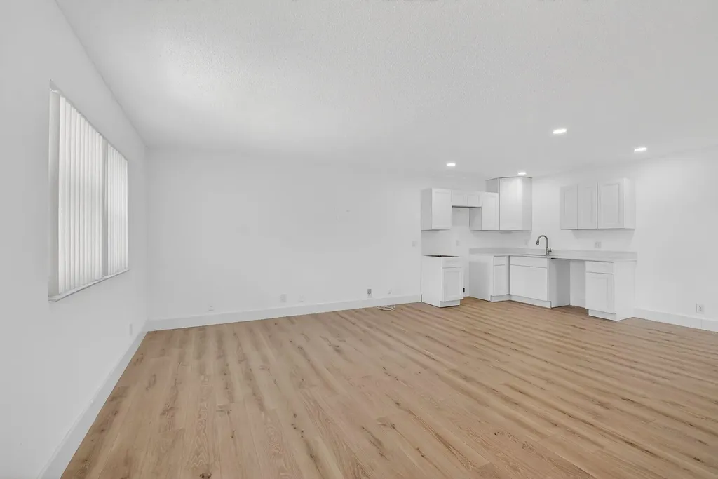 155 Seville G Delray Beach FL 33446