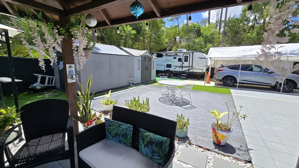 5984 Orange Road West Palm Beach FL 33413