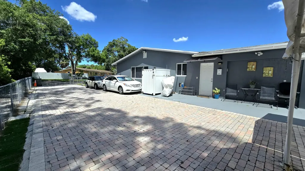 5984 Orange Road West Palm Beach FL 33413