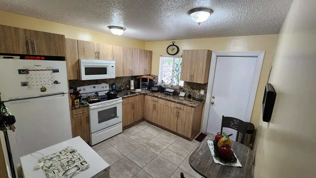 5984 Orange Road West Palm Beach FL 33413