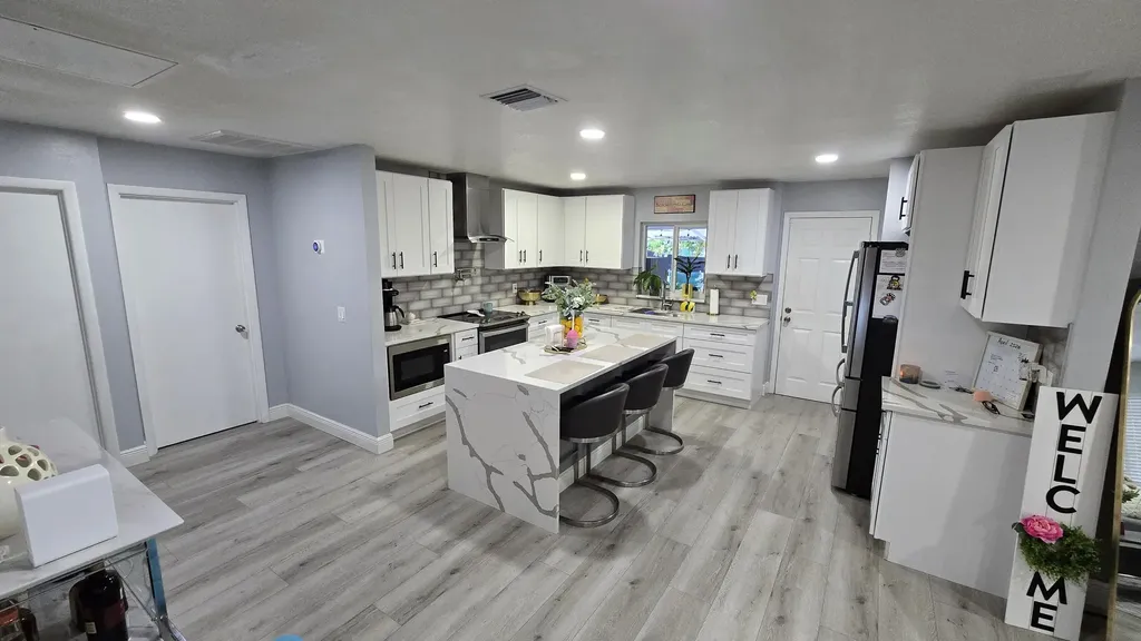 5984 Orange Road West Palm Beach FL 33413