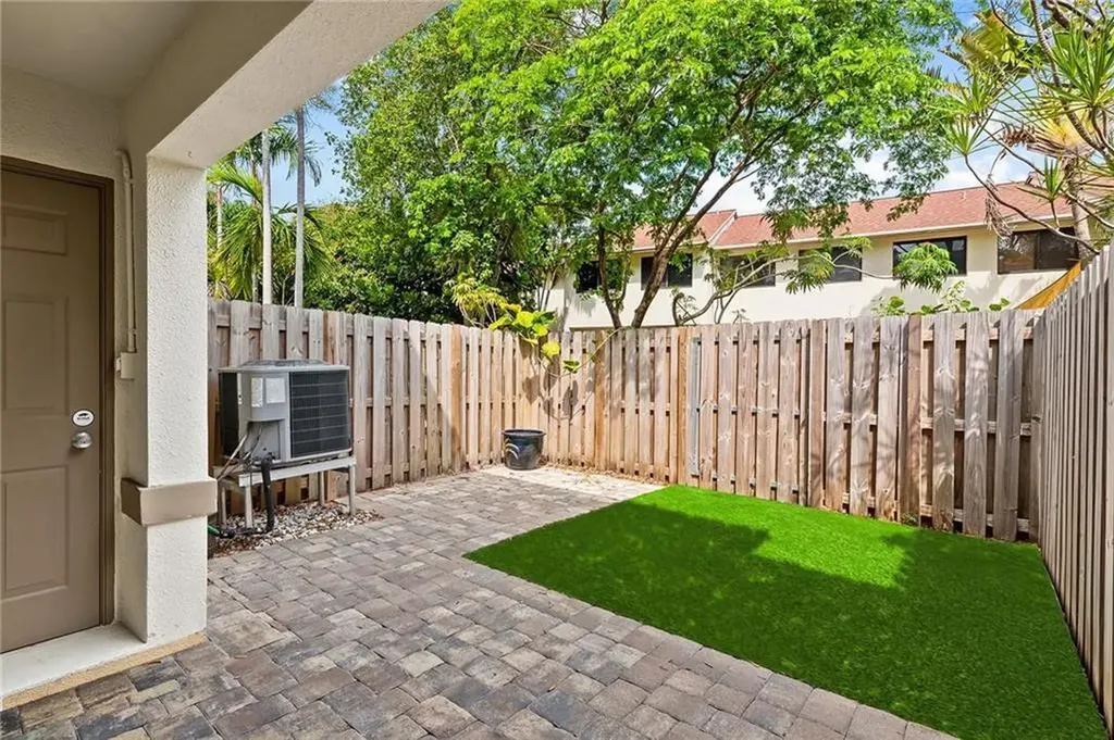 247 City View Drive Fort Lauderdale FL 33311
