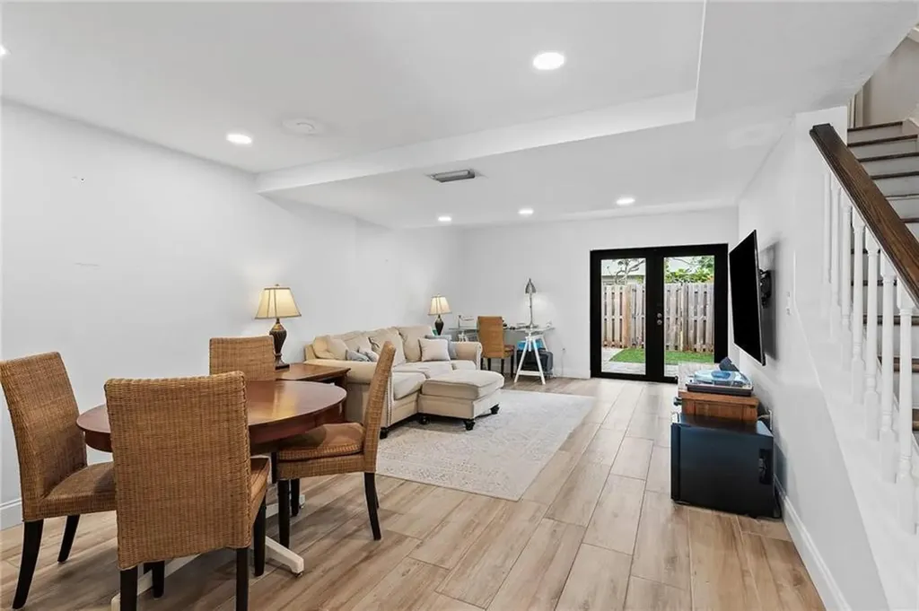 247 City View Drive Fort Lauderdale FL 33311