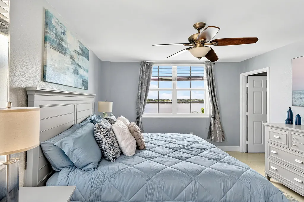 1801 N Flagler #701 Drive West Palm Beach FL 33407