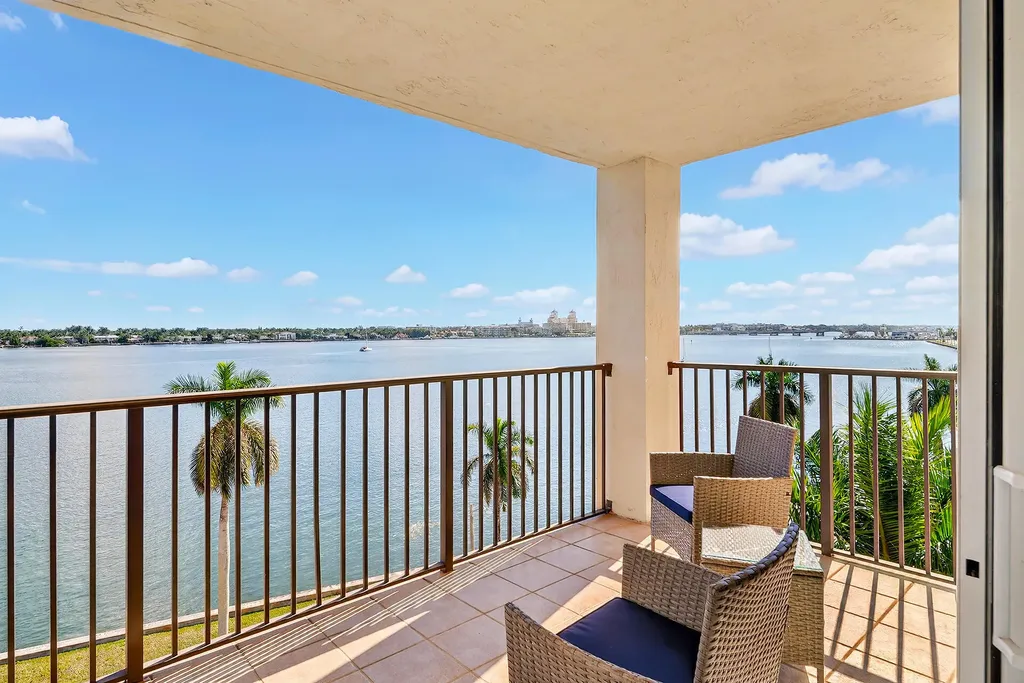 1801 N Flagler #701 Drive West Palm Beach FL 33407