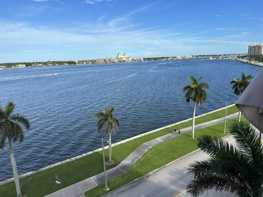 1801 N Flagler #701 Drive West Palm Beach FL 33407