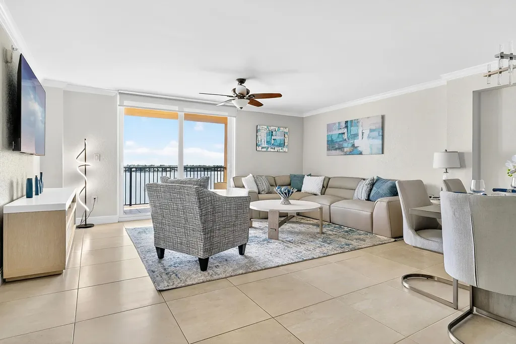 1801 N Flagler #701 Drive West Palm Beach FL 33407