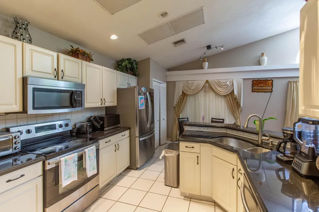 15157 Oak Chase Court Wellington FL 33414