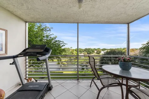 3499 Oaks Way Pompano Beach FL 33069