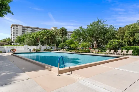 3499 Oaks Way Pompano Beach FL 33069