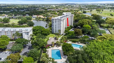3499 Oaks Way Pompano Beach FL 33069