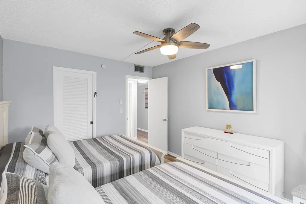 1032 Ventnor H Crescent Deerfield Beach FL 33442