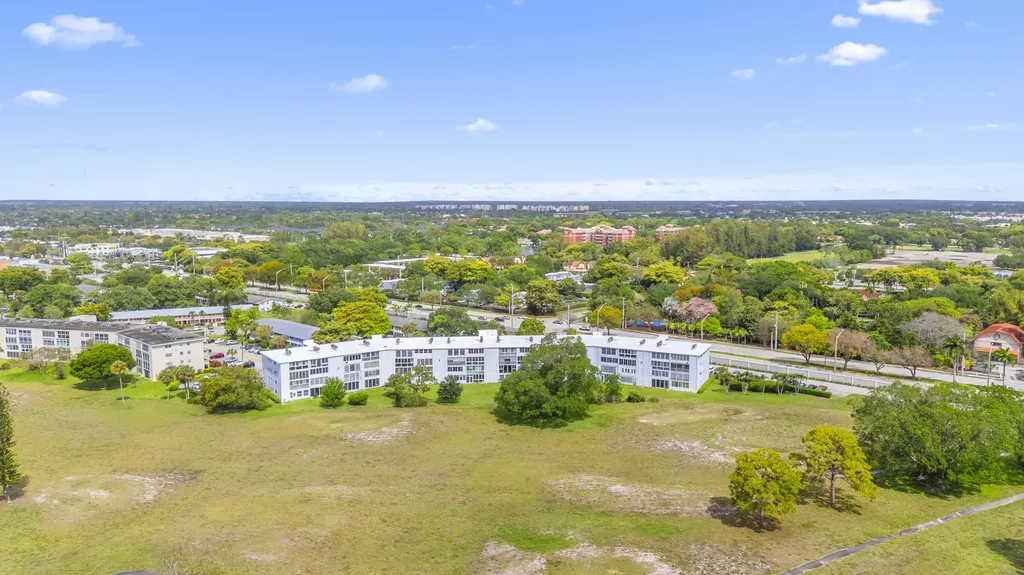 1032 Ventnor H Crescent Deerfield Beach FL 33442