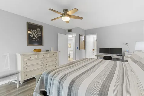 1032 Ventnor H Crescent Deerfield Beach FL 33442