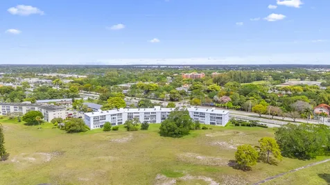 1032 Ventnor H Crescent Deerfield Beach FL 33442