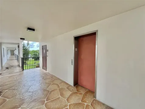9691 N Belfort Circle Tamarac FL 33321