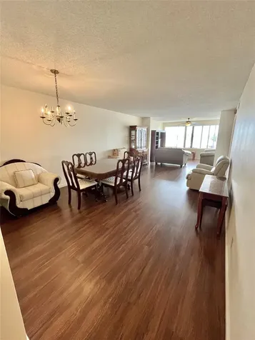 9691 N Belfort Circle Tamarac FL 33321