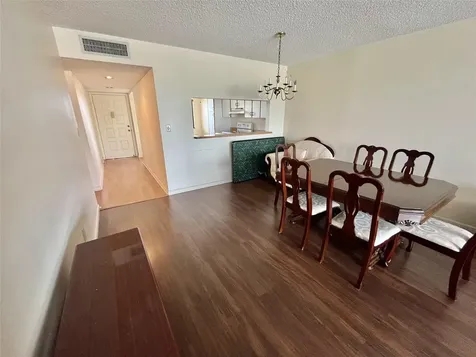 9691 N Belfort Circle Tamarac FL 33321