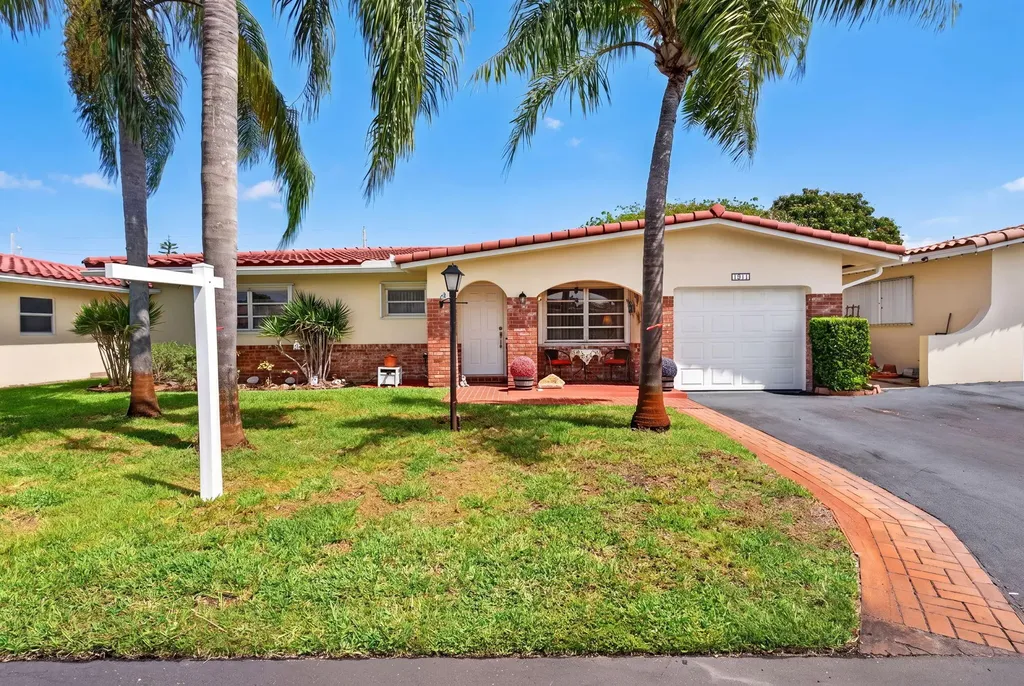 1211 NW 44th Street Deerfield Beach FL 33064