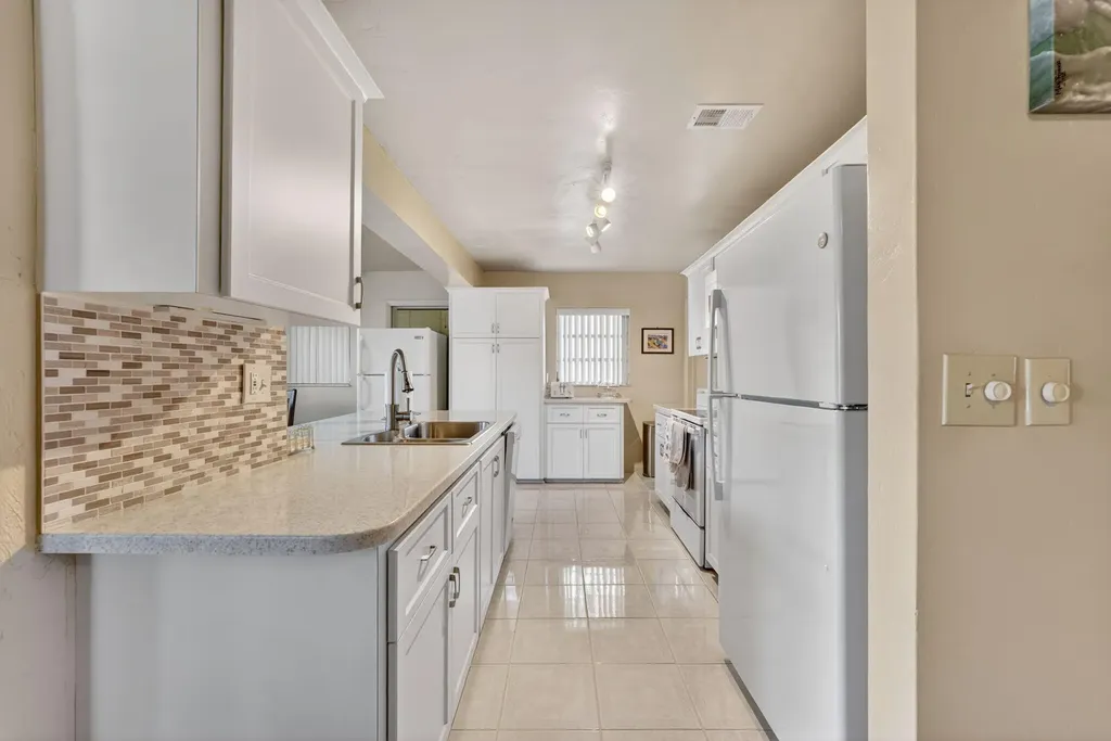 1211 NW 44th Street Deerfield Beach FL 33064