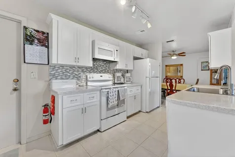 1211 NW 44th Street Deerfield Beach FL 33064
