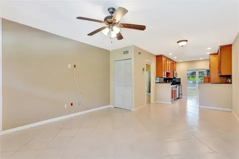 7290 NW 1st Street Margate FL 33063