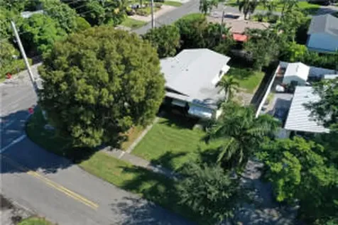 712 NE 23rd Terrace Pompano Beach FL 33062