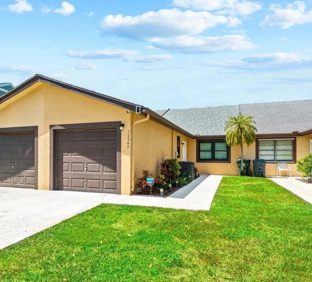 12542 Westhampton Circle Wellington FL 33414