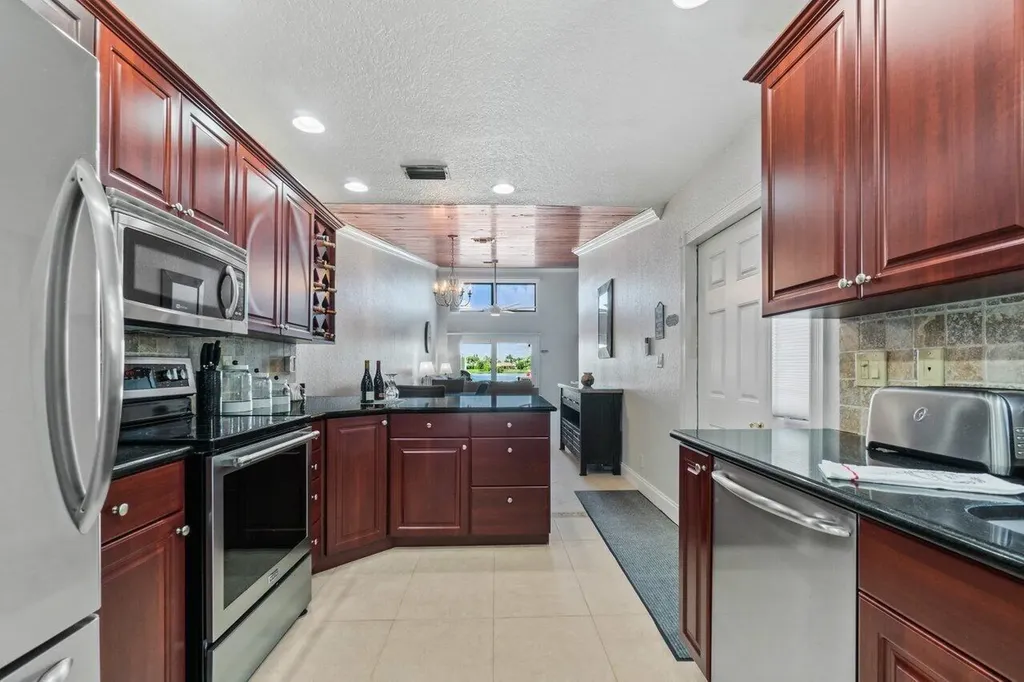12542 Westhampton Circle Wellington FL 33414