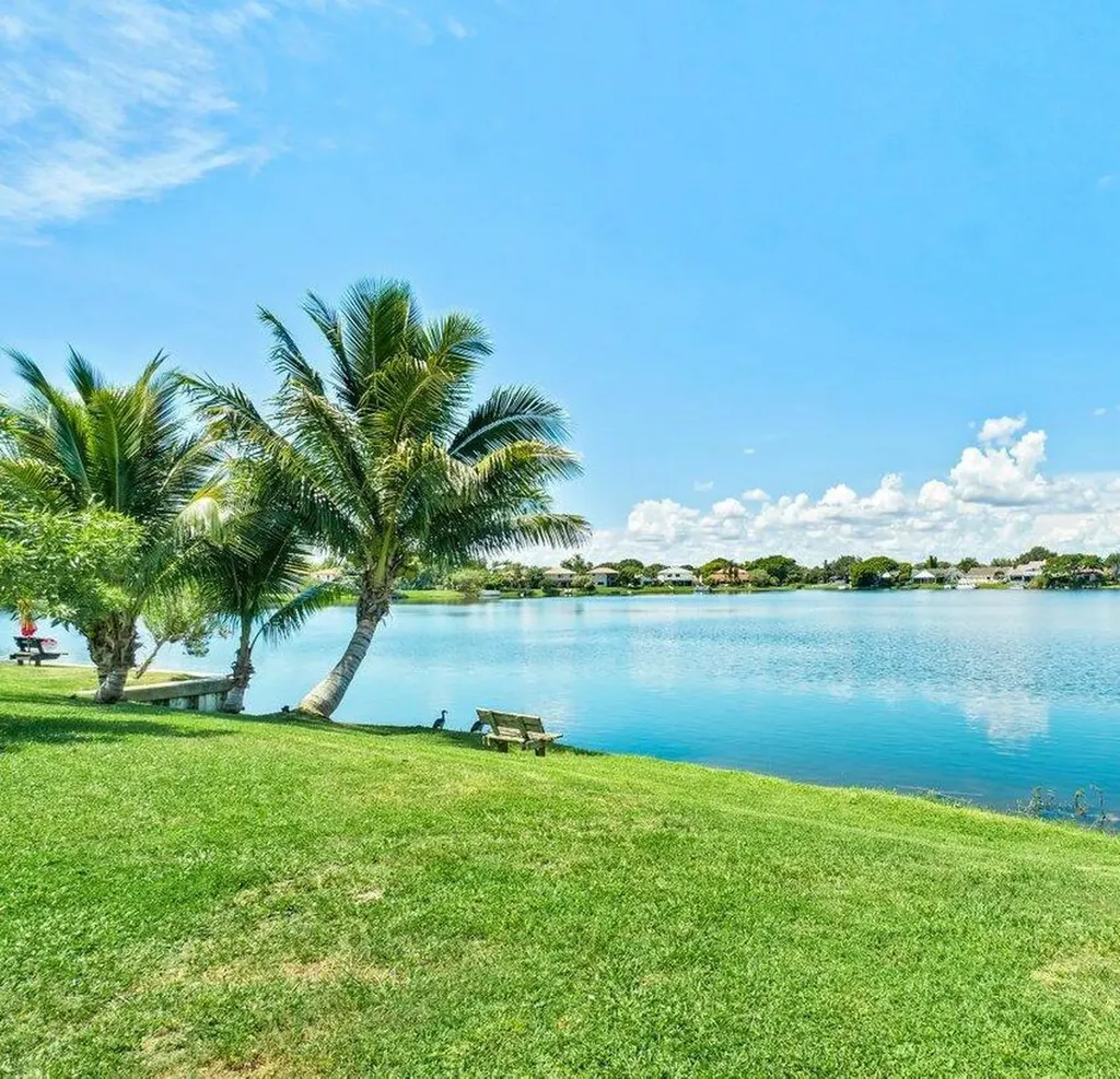 12542 Westhampton Circle Wellington FL 33414