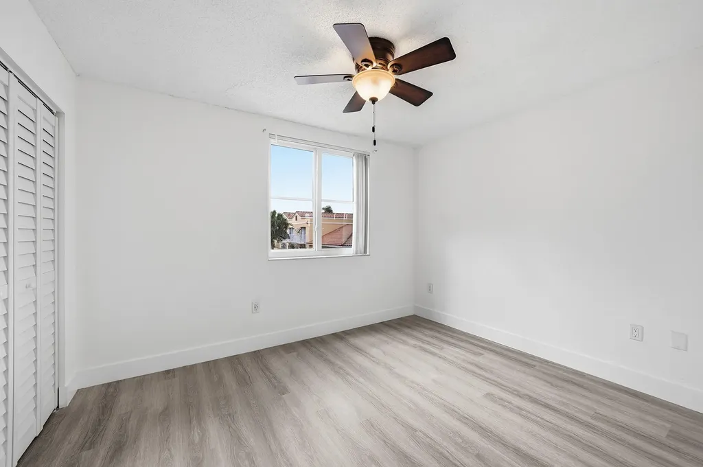 3832 NW 90th Avenue Sunrise FL 33351
