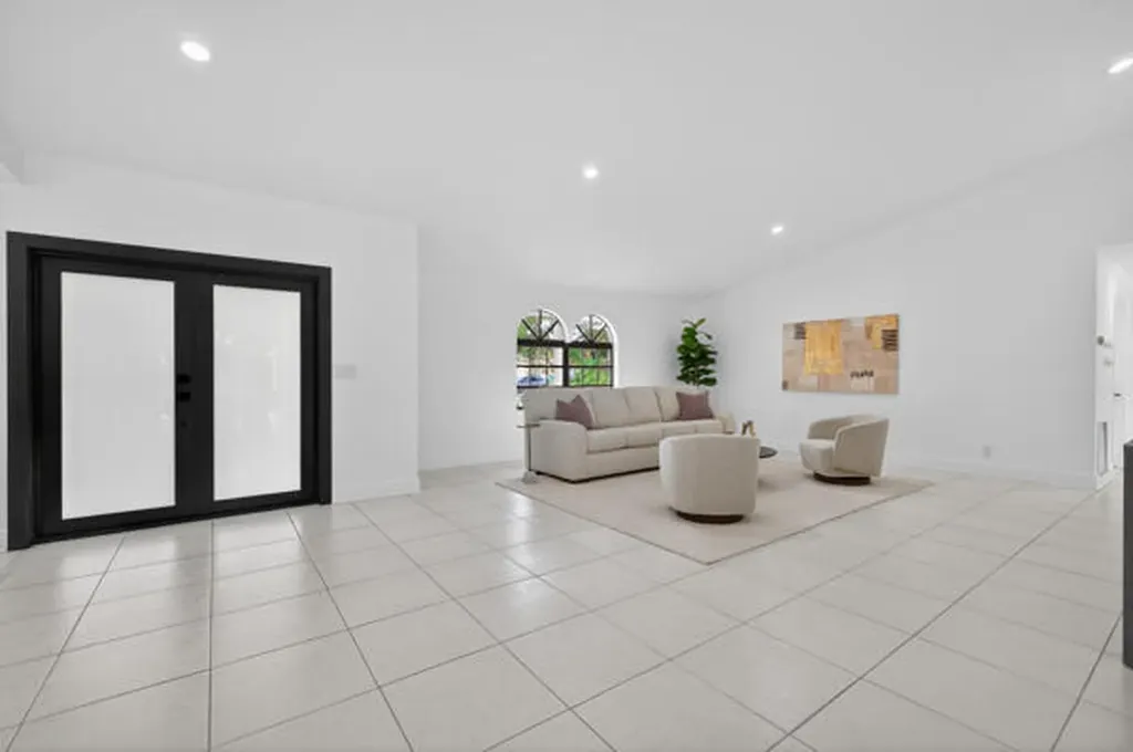 5510 W Castlegate Avenue Davie FL 33331
