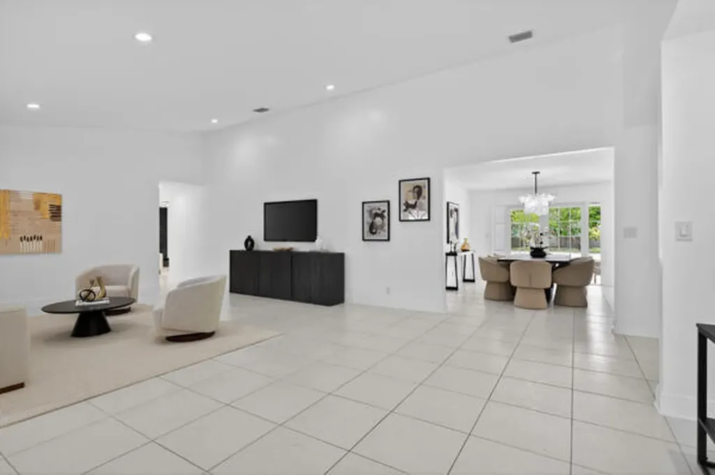 5510 W Castlegate Avenue Davie FL 33331