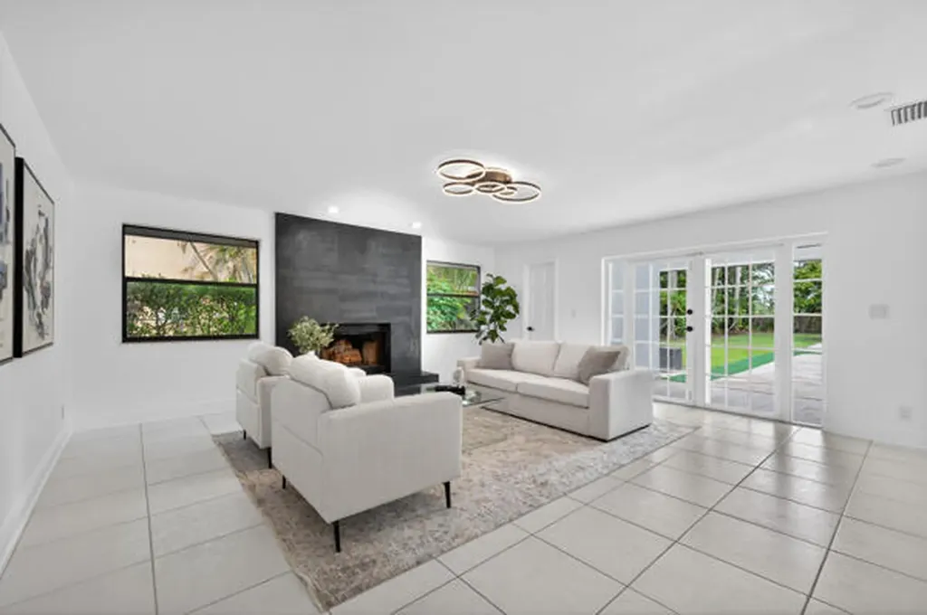 5510 W Castlegate Avenue Davie FL 33331