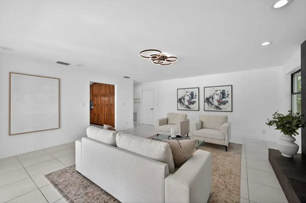 5510 W Castlegate Avenue Davie FL 33331